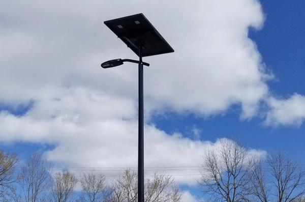 solar street light with pole and battery