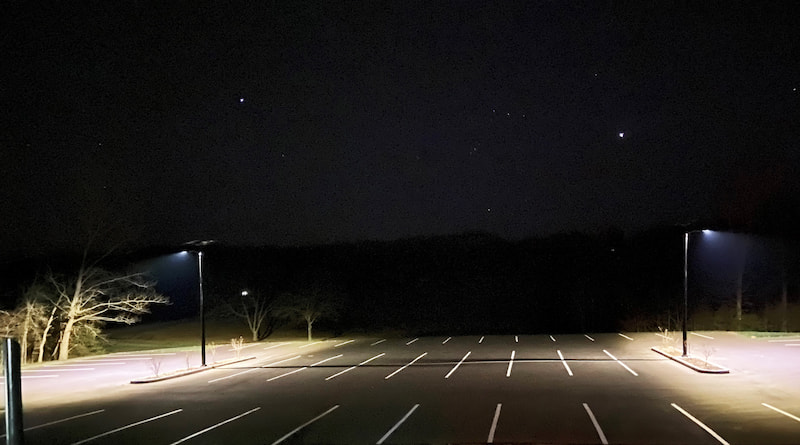Reliable solar-powered parking lot lighting in Missouri, providing year-round illumination