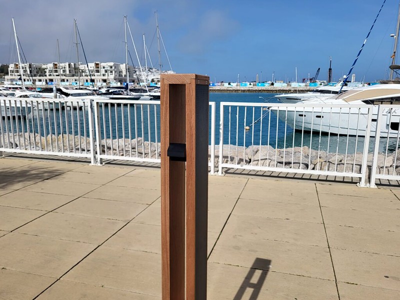 bb-bollard-nowatt-solar-architectural lighting