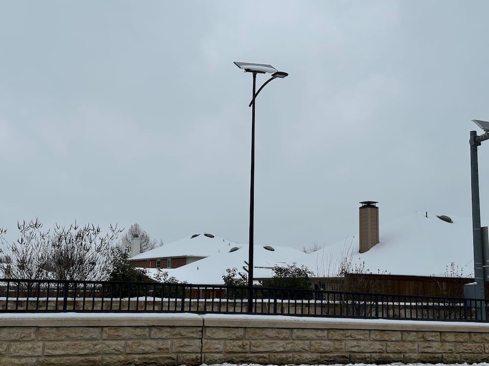 essential ck smartlight solar street light in the winter and snow