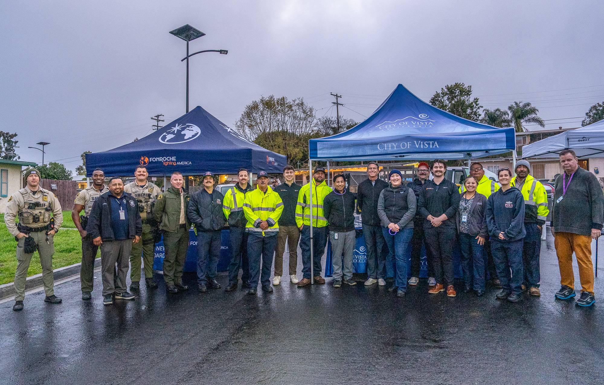 fonroche-lighting-community-event-city-of-vista.jpg Fonroche Lighting team and municipal partners during solar lighting project planning