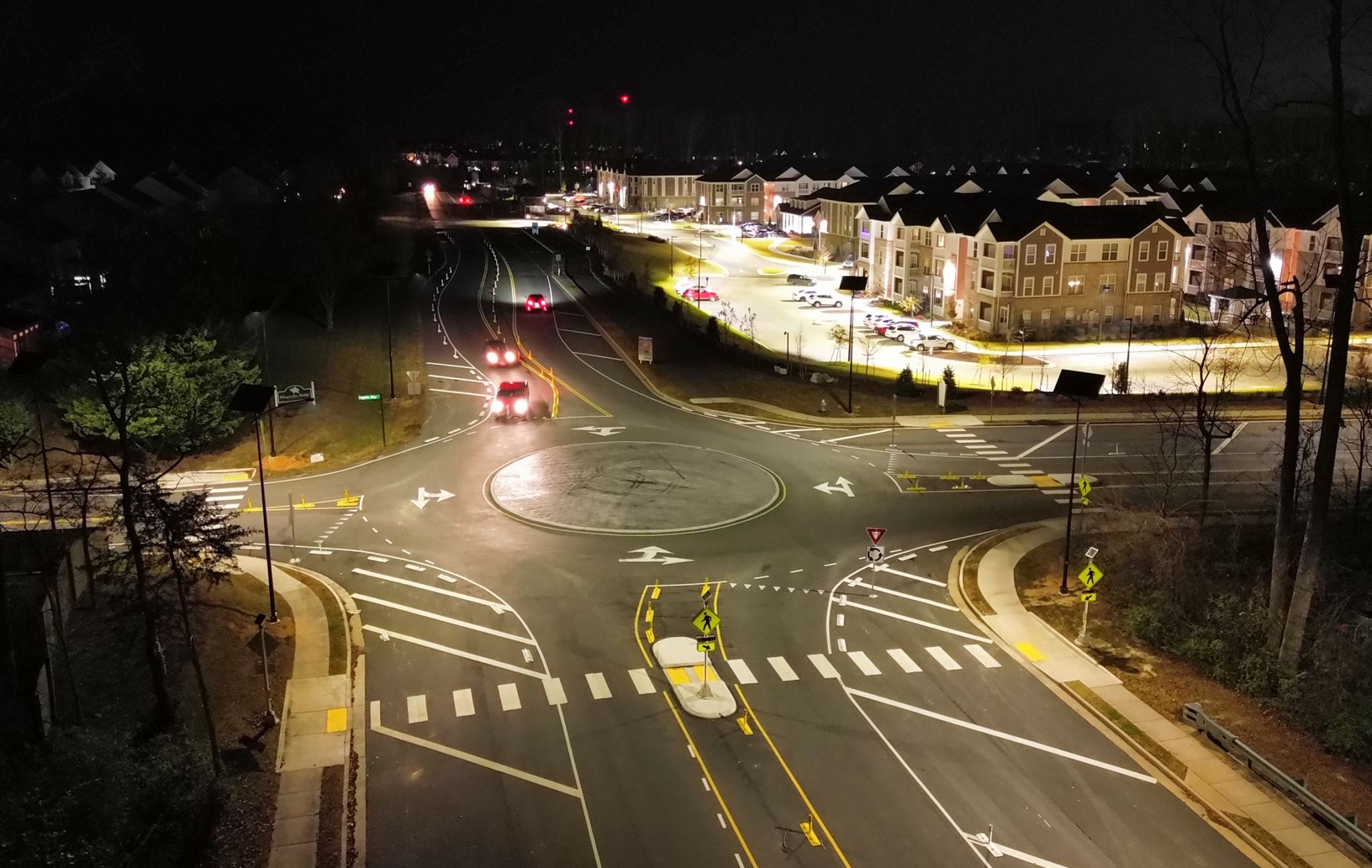 Virginia solar street lighting system delivering autonomous, grid-free LED illumination for roadways, roundabouts, and community infrastructure.
